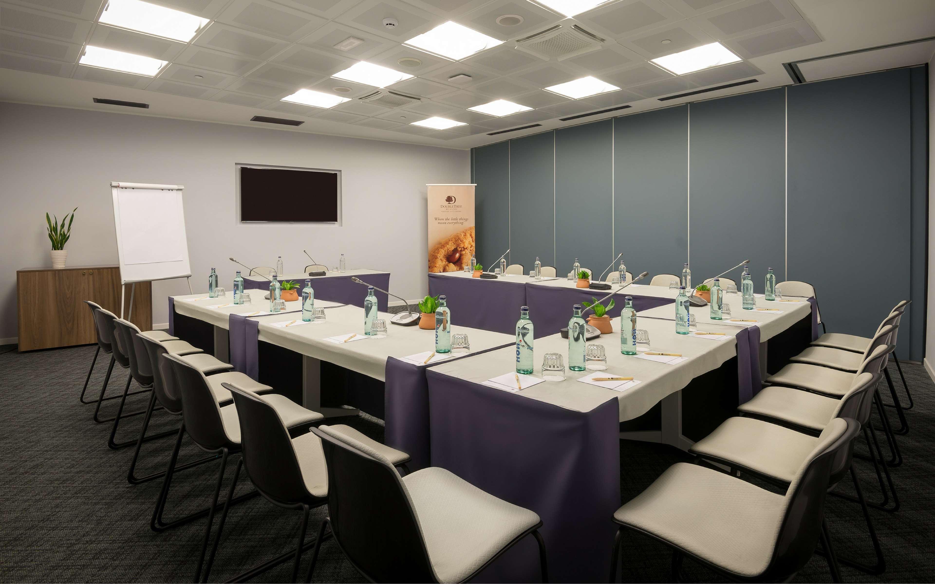 Doubletree By Hilton Отель Ереван